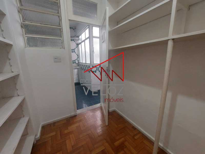 Apartamento à venda com 3 quartos, 218m² - Foto 27