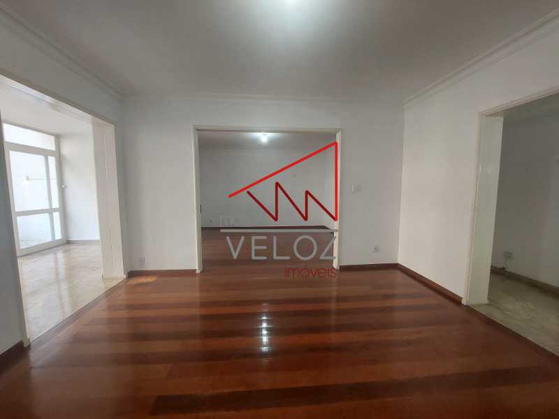 Apartamento à venda com 3 quartos, 218m² - Foto 11