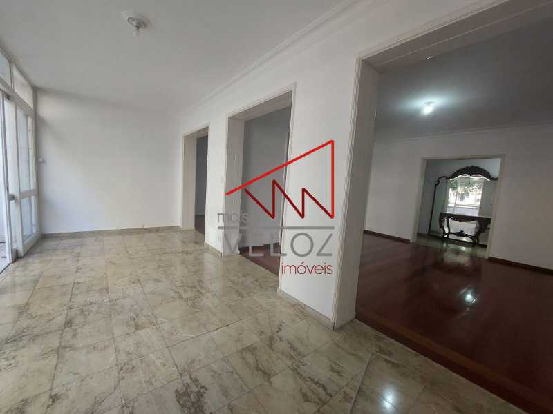 Apartamento à venda com 3 quartos, 218m² - Foto 7