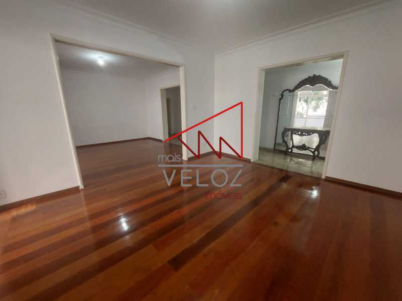 Apartamento à venda com 3 quartos, 218m² - Foto 10