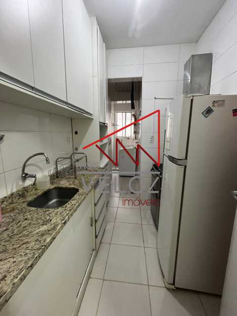 Apartamento à venda com 2 quartos, 60m² - Foto 16