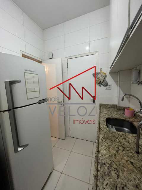 Apartamento à venda com 2 quartos, 60m² - Foto 19