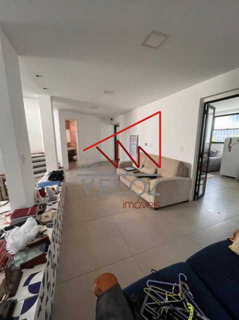 Casa à venda com 4 quartos, 159m² - Foto 2