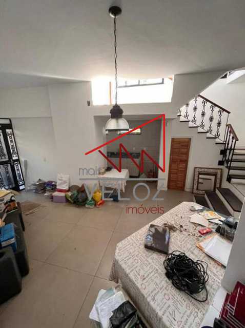 Casa à venda com 4 quartos, 159m² - Foto 8