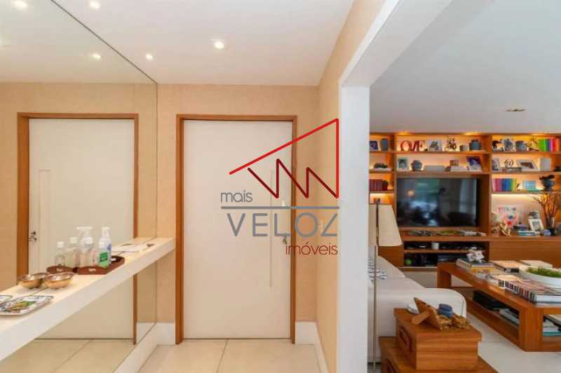 Apartamento à venda com 4 quartos, 229m² - Foto 2