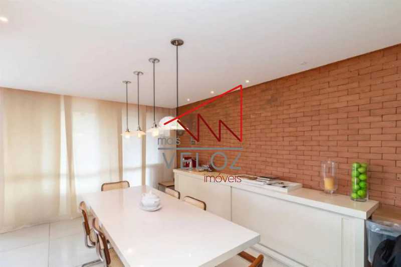 Apartamento à venda com 4 quartos, 229m² - Foto 9