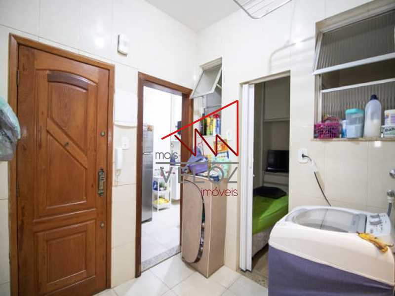 Apartamento à venda com 2 quartos, 75m² - Foto 22