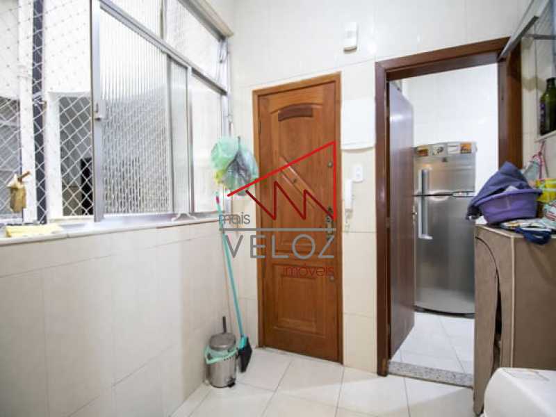 Apartamento à venda com 2 quartos, 75m² - Foto 23