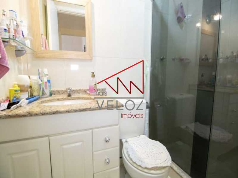 Apartamento à venda com 2 quartos, 75m² - Foto 28