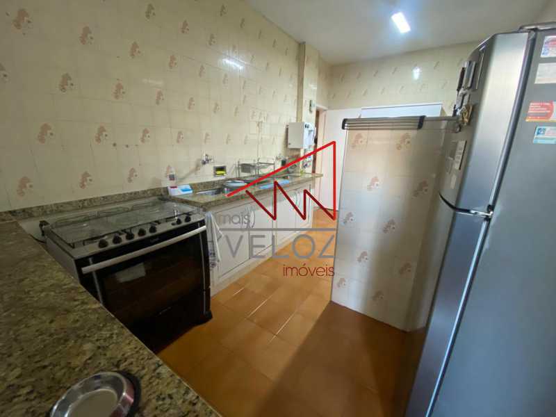 Apartamento à venda com 3 quartos, 178m² - Foto 13