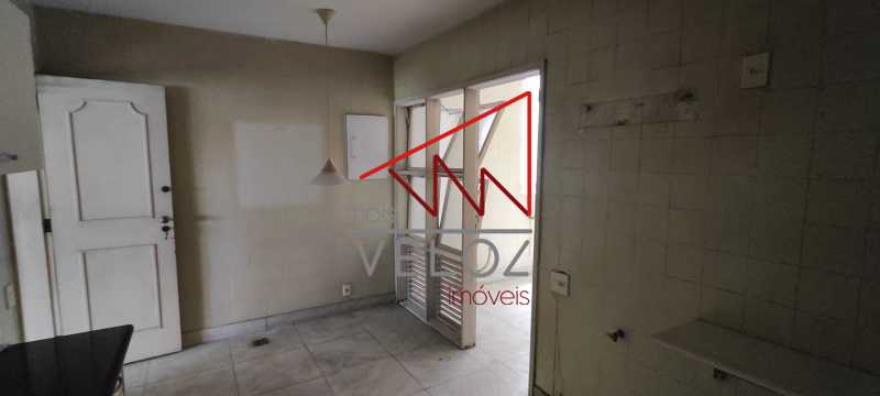 Apartamento à venda com 3 quartos, 159m² - Foto 16