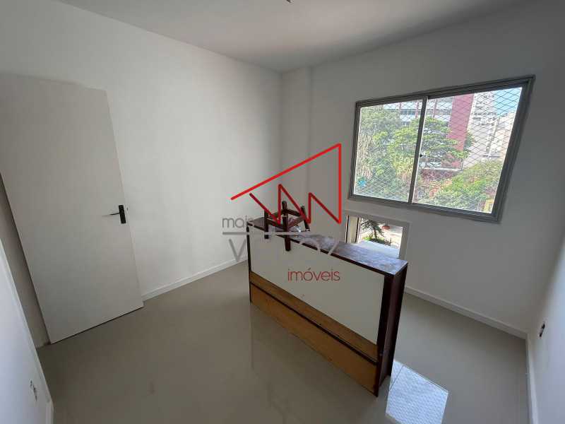 Apartamento à venda com 2 quartos, 62m² - Foto 4