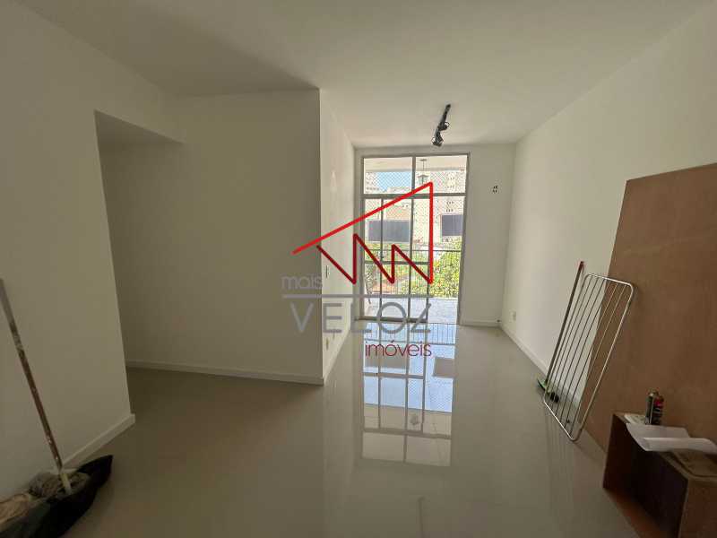 Apartamento à venda com 2 quartos, 62m² - Foto 1