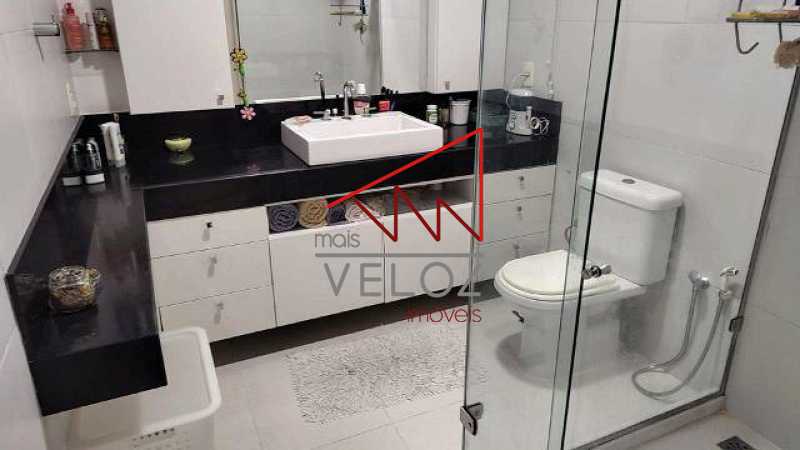 Apartamento à venda com 4 quartos, 217m² - Foto 22