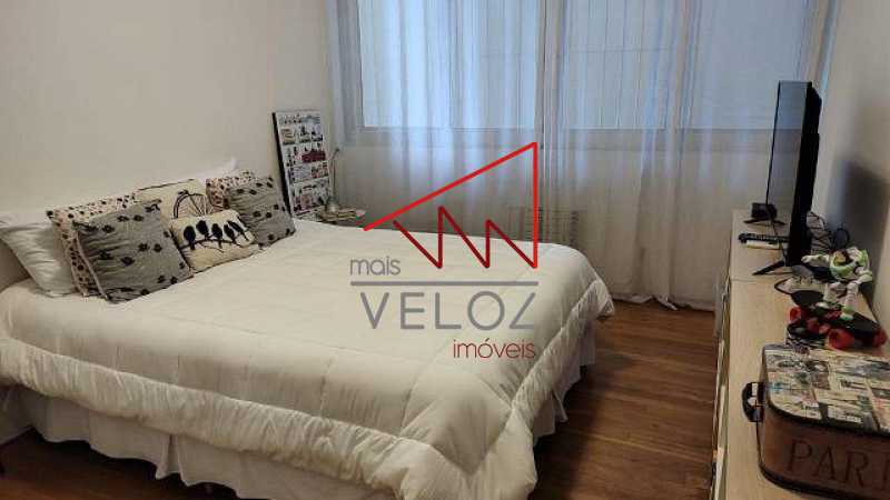 Apartamento à venda com 4 quartos, 217m² - Foto 16