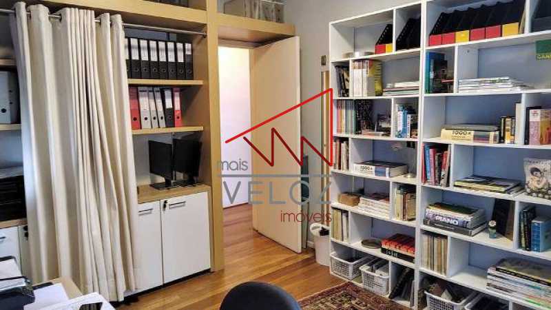 Apartamento à venda com 4 quartos, 217m² - Foto 18