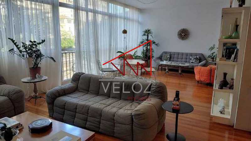 Apartamento à venda com 4 quartos, 217m² - Foto 1