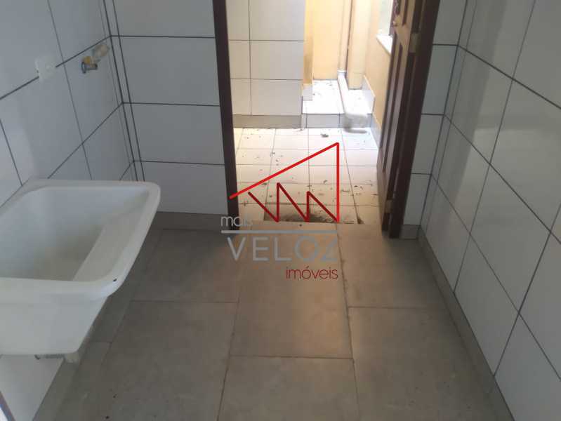 Apartamento à venda com 2 quartos, 70m² - Foto 11