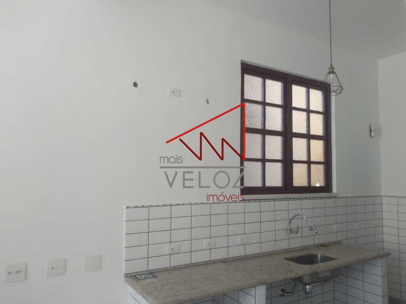 Apartamento à venda com 2 quartos, 70m² - Foto 10