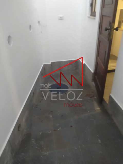 Apartamento à venda com 2 quartos, 70m² - Foto 12