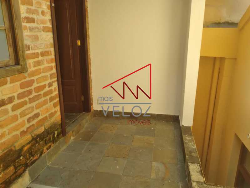 Apartamento à venda com 2 quartos, 70m² - Foto 24