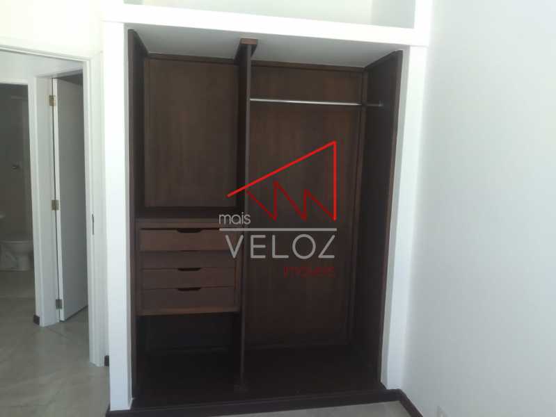 Apartamento à venda com 2 quartos, 70m² - Foto 22