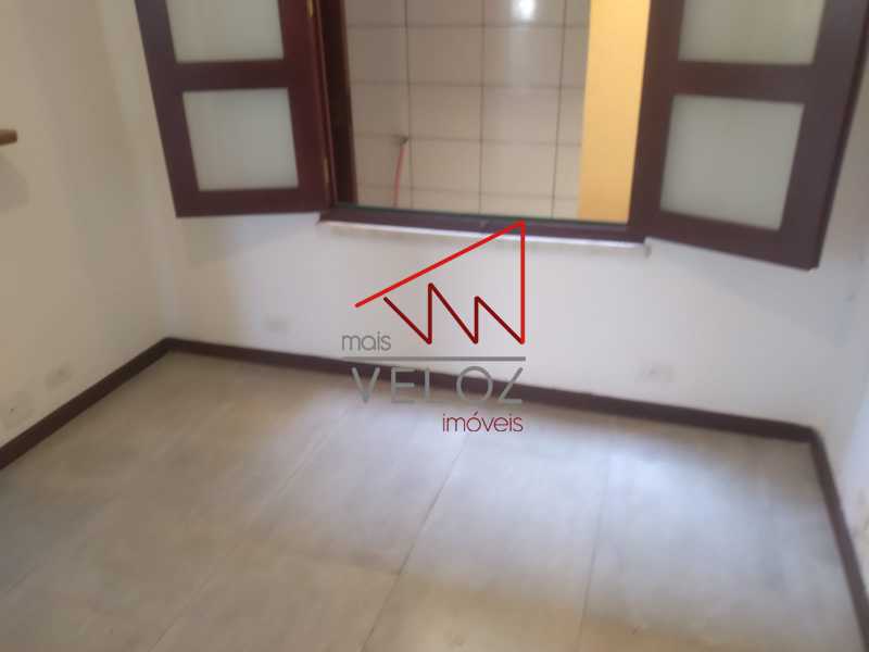 Apartamento à venda com 2 quartos, 70m² - Foto 1