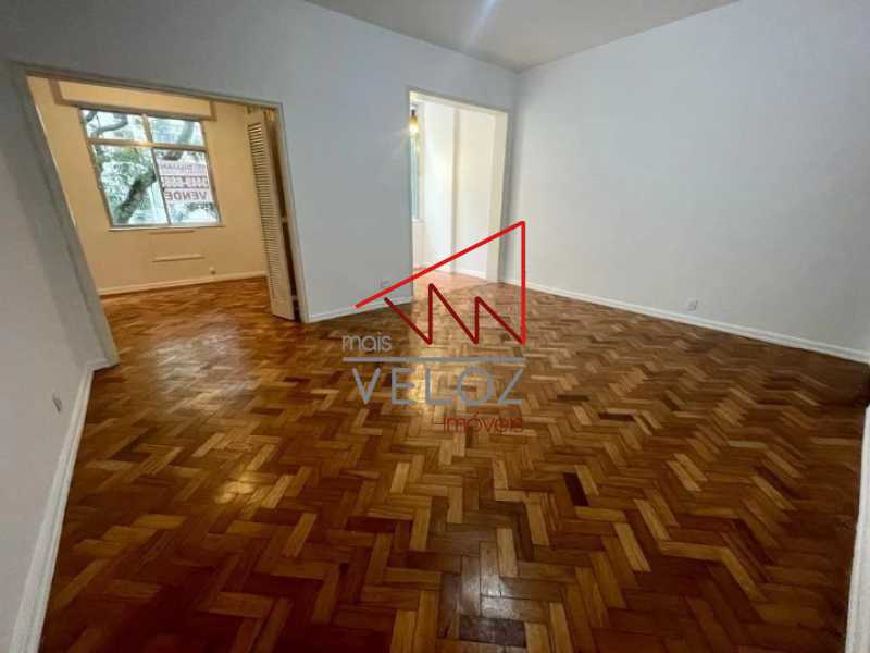 Apartamento à venda com 3 quartos, 93m² - Foto 4