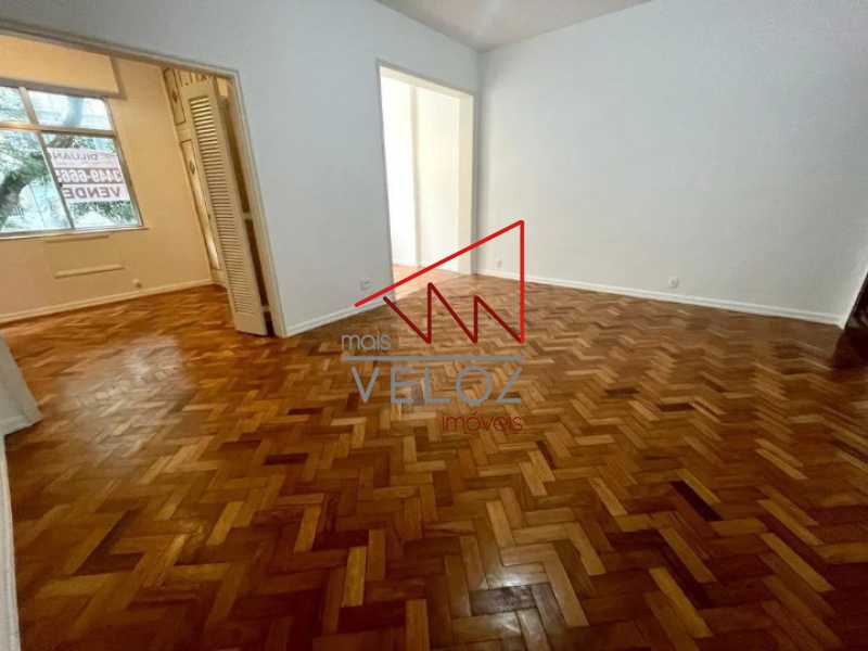 Apartamento à venda com 3 quartos, 93m² - Foto 3