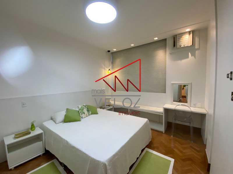 Apartamento à venda com 3 quartos, 136m² - Foto 11