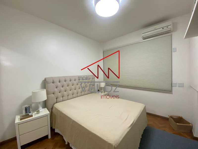 Apartamento à venda com 3 quartos, 136m² - Foto 17