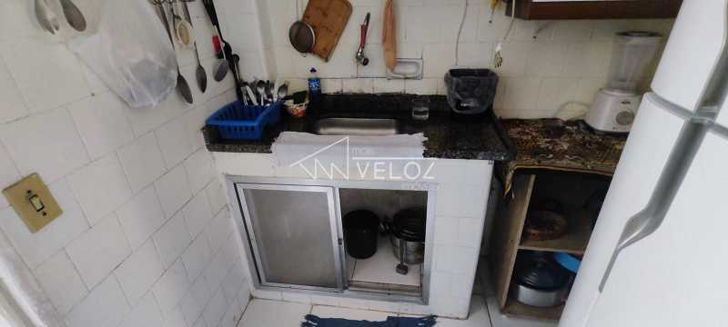 Apartamento à venda com 2 quartos, 62m² - Foto 18