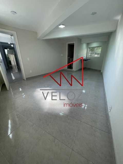 Casa de Vila à venda com 8 quartos, 600m² - Foto 2