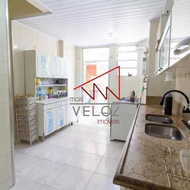 Apartamento à venda com 4 quartos, 137m² - Foto 22