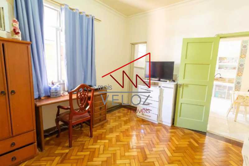 Apartamento à venda com 4 quartos, 137m² - Foto 9