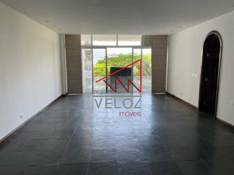 Apartamento à venda com 3 quartos, 135m² - Foto 3