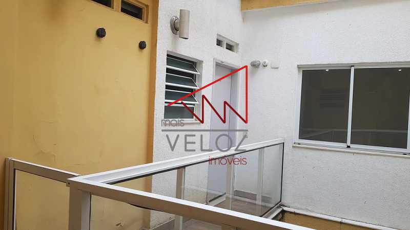 Apartamento à venda com 2 quartos, 39m² - Foto 9