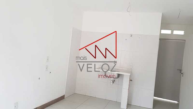 Apartamento à venda com 2 quartos, 39m² - Foto 21