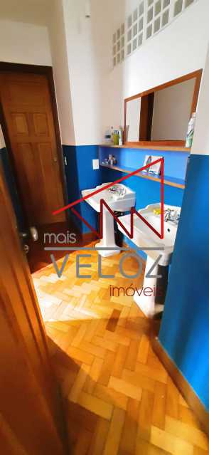 Apartamento à venda com 3 quartos, 200m² - Foto 4