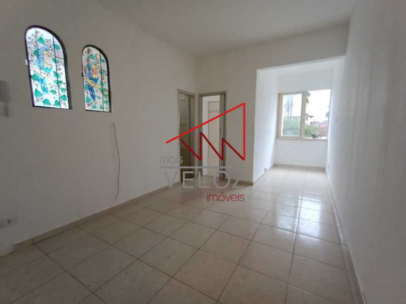 Apartamento à venda com 1 quarto, 45m² - Foto 1