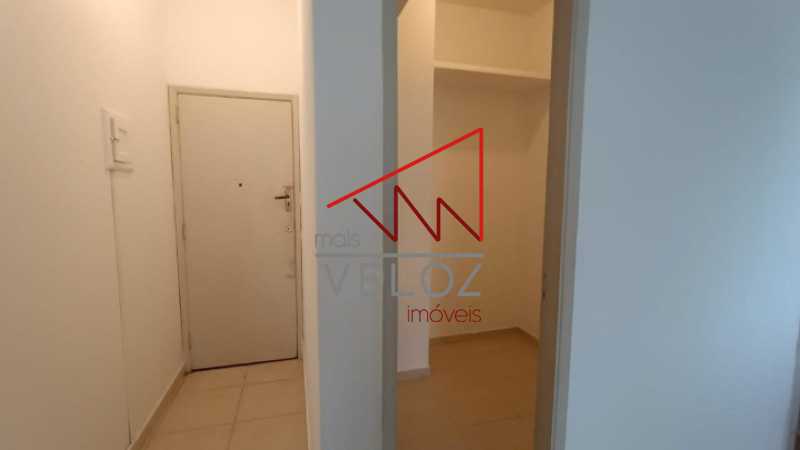 Apartamento à venda com 1 quarto, 45m² - Foto 8