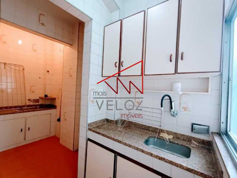 Apartamento à venda com 1 quarto, 45m² - Foto 11