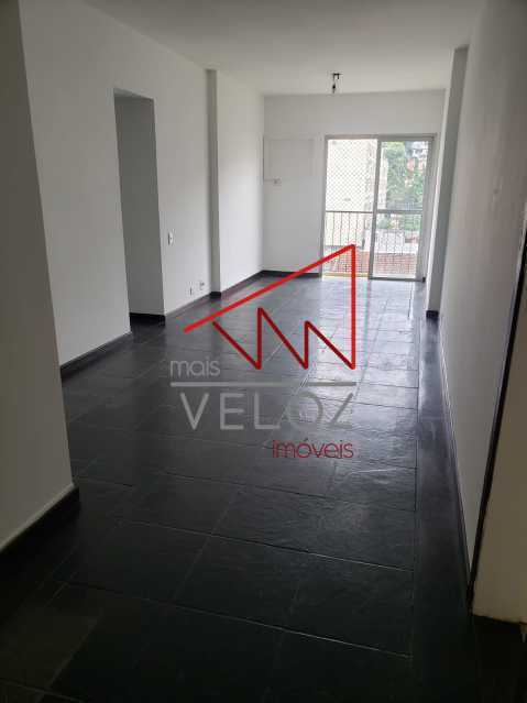 Apartamento à venda com 2 quartos, 73m² - Foto 2