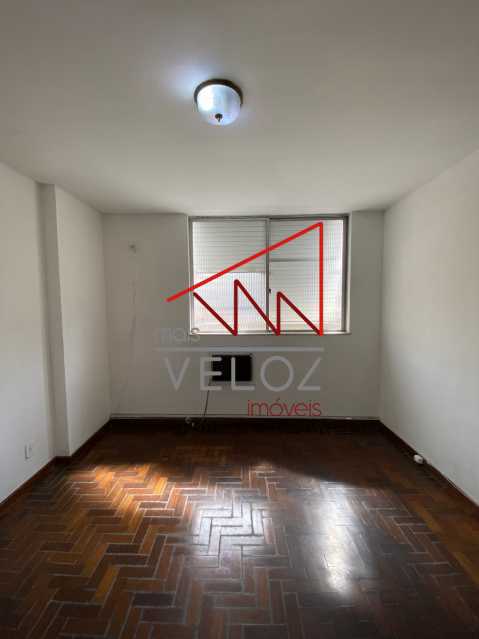 Apartamento à venda com 1 quarto, 43m² - Foto 4