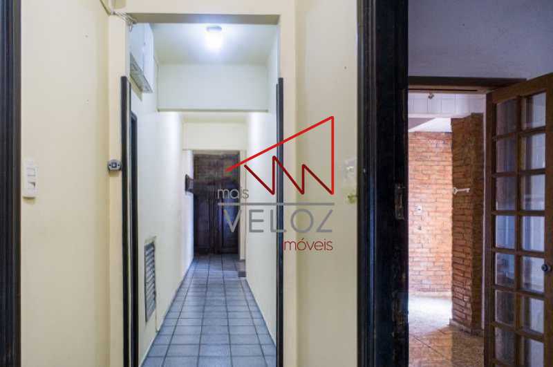 Apartamento à venda com 2 quartos, 70m² - Foto 2