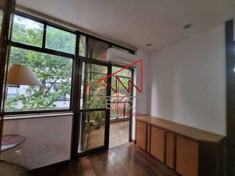 Apartamento à venda com 4 quartos, 250m² - Foto 13