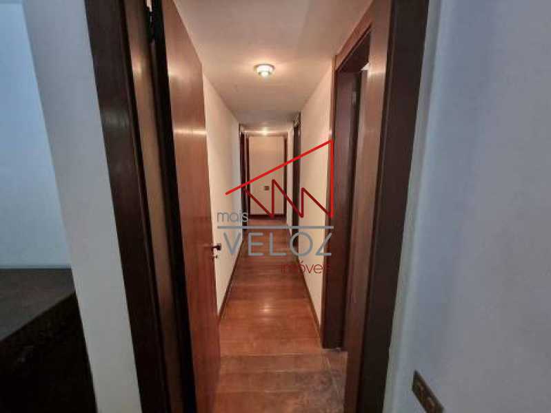 Apartamento à venda com 4 quartos, 250m² - Foto 15