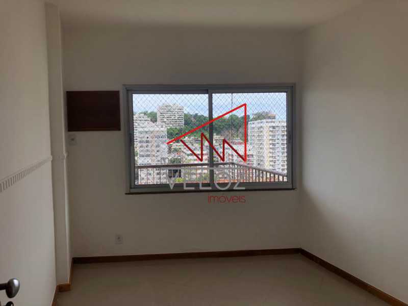 Apartamento à venda com 2 quartos, 80m² - Foto 10