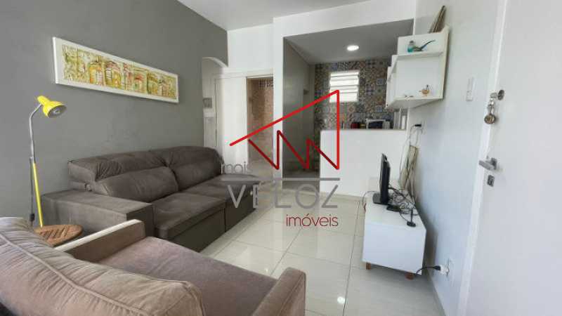 Apartamento à venda com 2 quartos, 80m² - Foto 2