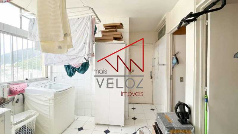 Apartamento à venda com 4 quartos, 242m² - Foto 22